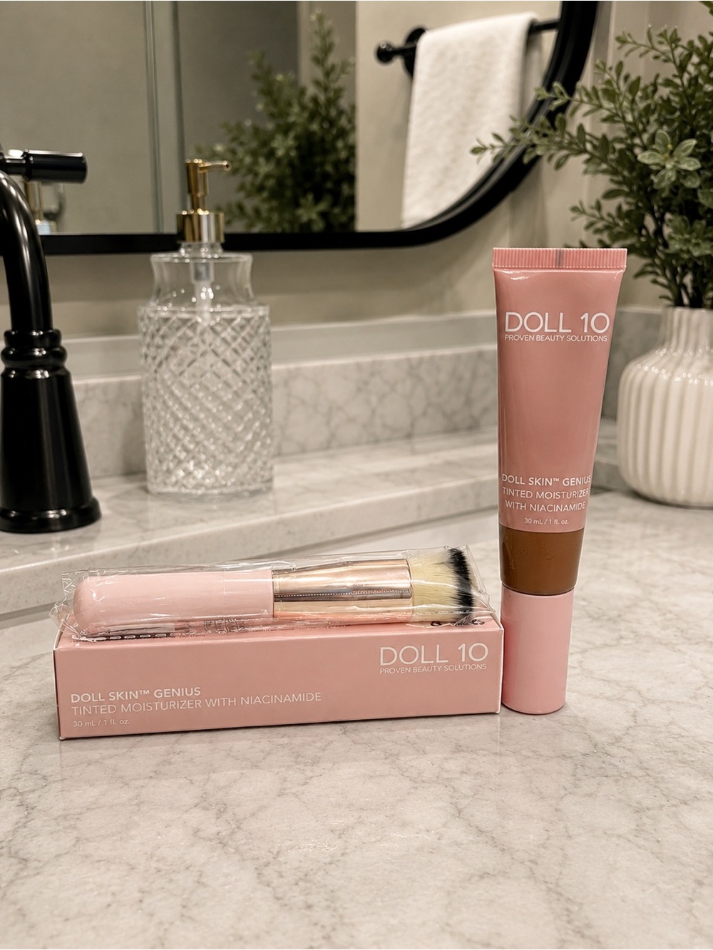 Doll 10 Skin Genius Tinted Moisturizer - Shade 4 - With Brush